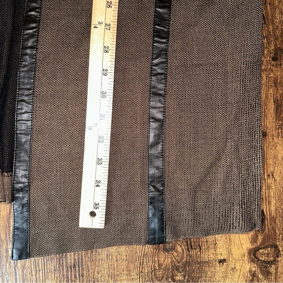 Misook Heritage Fit Faux Leather Trim Size Medium Long Cardigan Dark Academia - Picture 10 of 14